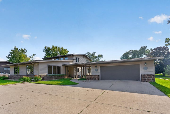 Photo 1 of 34 — 2017 Duff Avenue, Ames, IA 50010