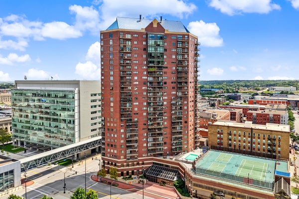 300 WALNUT ST # 706, DES MOINES, IA 50309 - Image 1a0fa0482c885d283c59c5d8ee467155/408853938