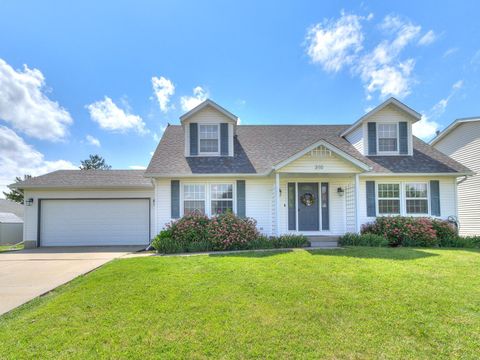 Single Family Residence in Waukee IA 310 Meadowlark Lane.jpg