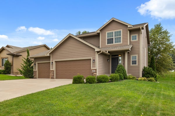 104 NW SUNSET LN, GRIMES, IA 50111 - Image 45c1f85b4b8dcfb8e145fa0e7b75b113/1396620282
