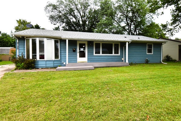 2120 MELROSE AVE, AMES, IA 50010 - Image 54cfcf4795e8232d4e29133be9d6ed60/3049688208