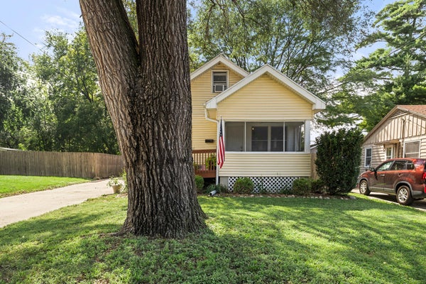 3922 36TH ST, DES MOINES, IA 50310 - Image 5ccbfb4c7b2f3fb948624fe2d78fa19b/2801932290