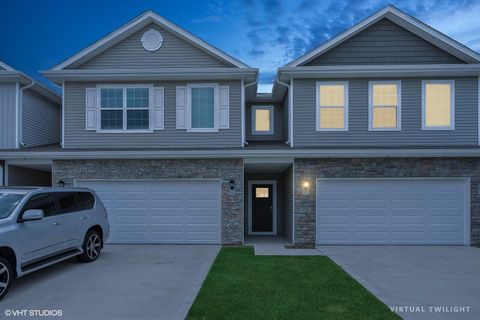 Townhouse in Waukee IA 926 Maywood Lane 25.jpg