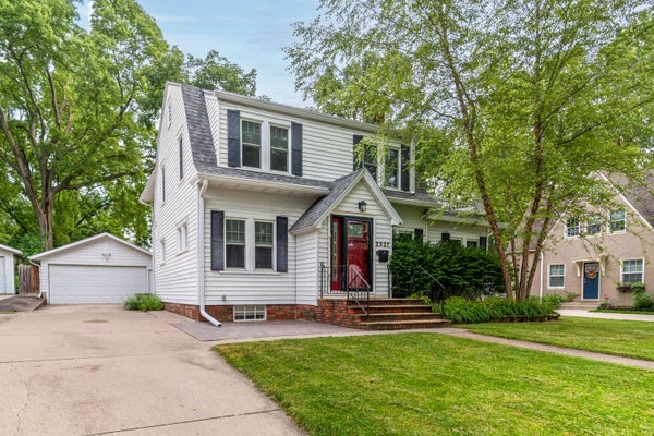 2327 DONALD ST, AMES, IA 50014 - Image a9bc3ca7e5a960159f2a6ce4fd603c6f/4145616451