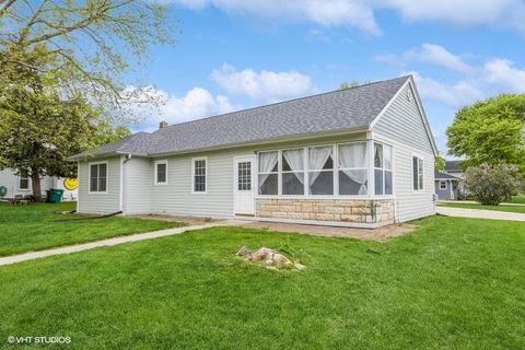 Single Family Residence in Dallas Center IA 1001 Walnut Street.jpg