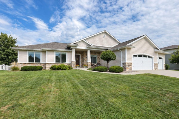 3017 WESTON DR, AMES, IA 50010 - Image c785e9fca1ac6dc51a9ee50d2b04100f/1890430845