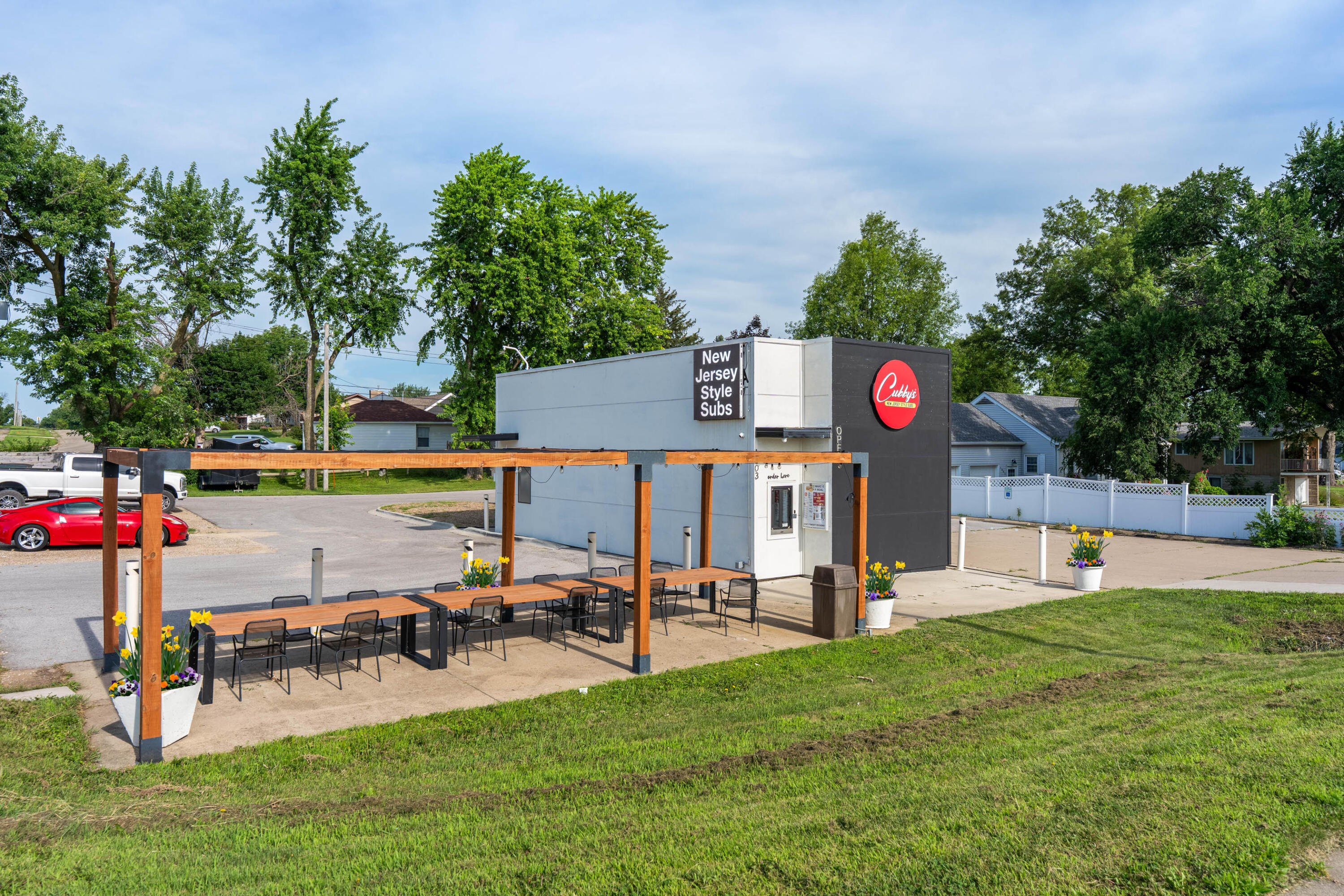 Photo 1 of 34 — 1803 S Center Street, Marshalltown, IA 50158