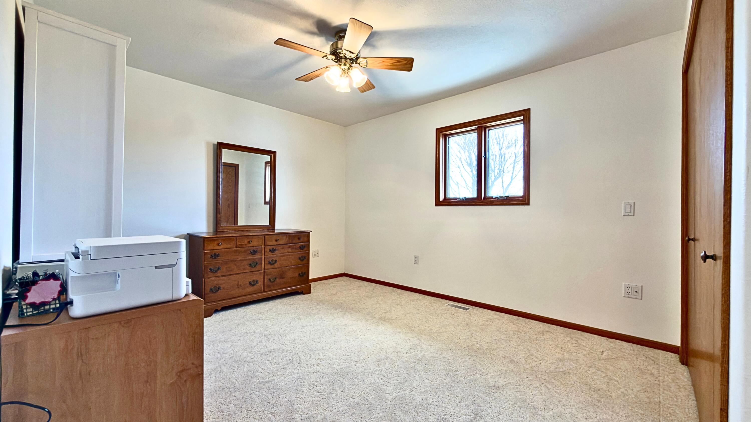 Manson, Iowa, 50563, United States, 5 Bedrooms Bedrooms, ,4 BathroomsBathrooms,Residential,Active,2041487