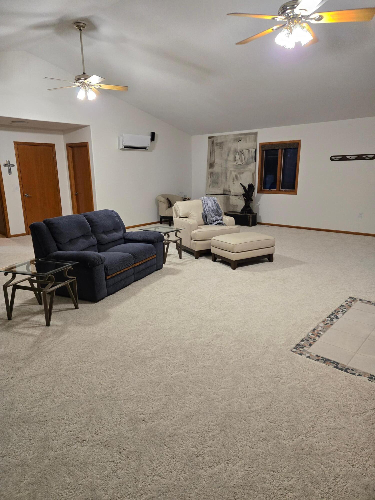 Manson, Iowa, 50563, United States, 5 Bedrooms Bedrooms, ,4 BathroomsBathrooms,Residential,Active,2041487