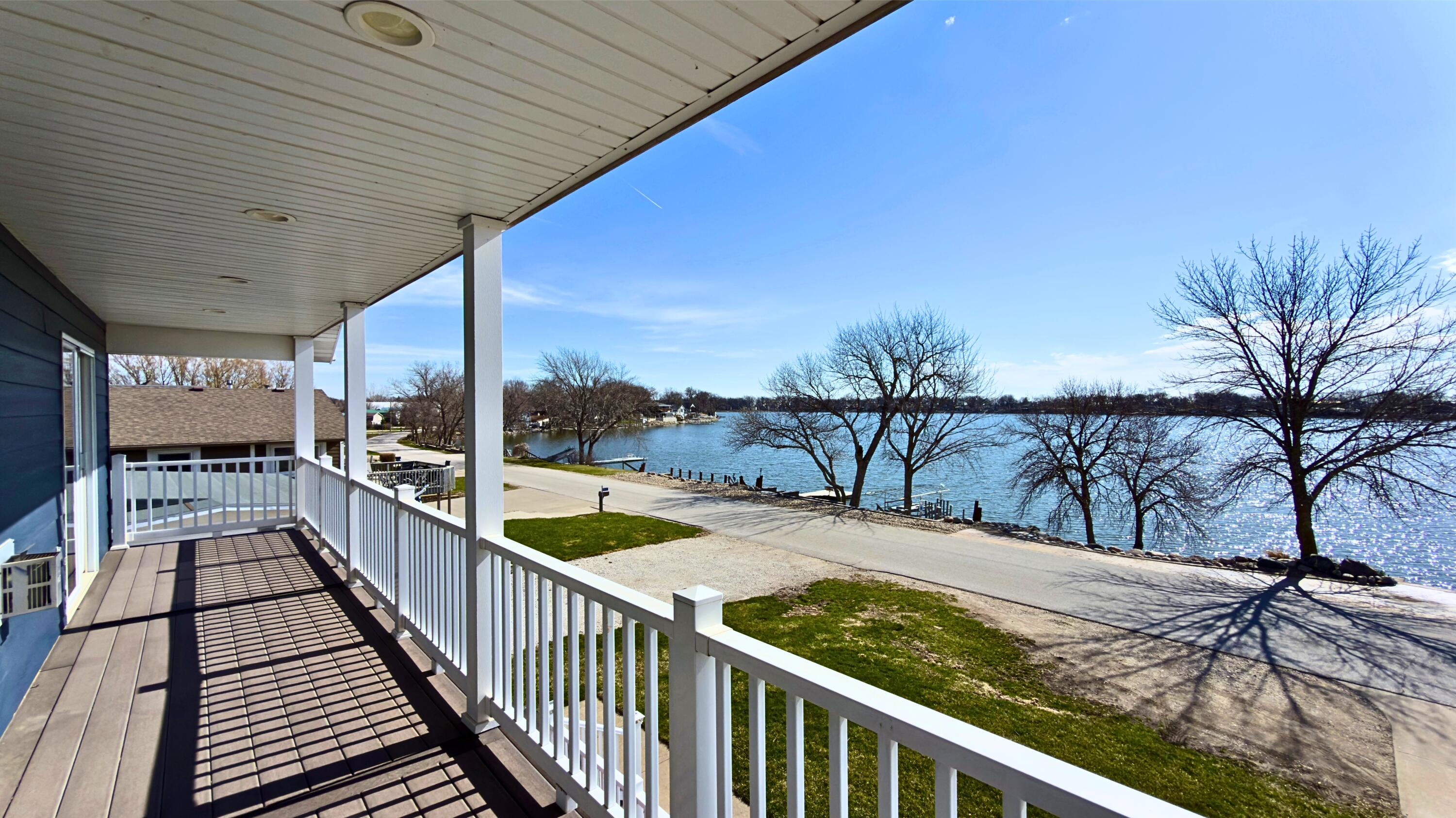 Manson, Iowa, 50563, United States, 5 Bedrooms Bedrooms, ,4 BathroomsBathrooms,Residential,Active,2041487