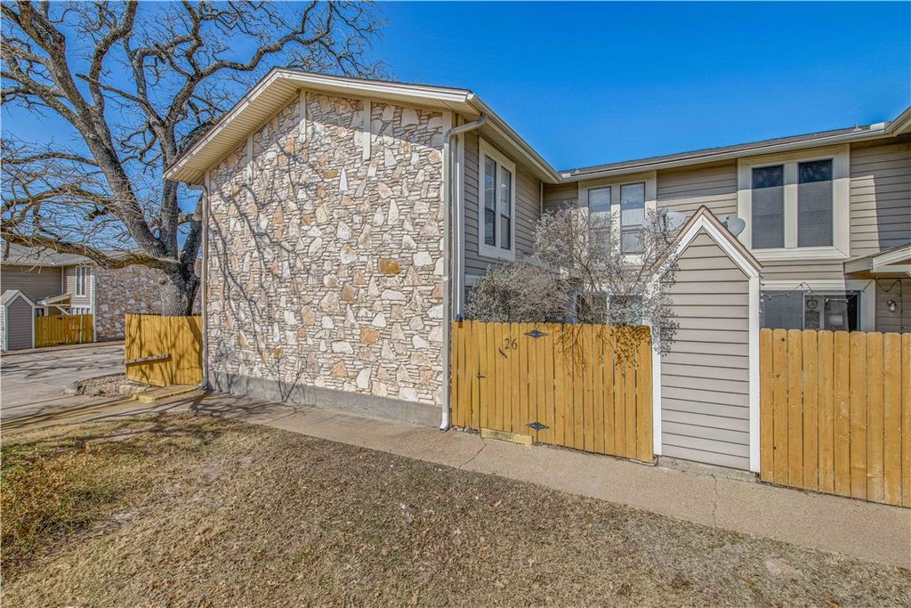 Photo of 2101 Barak Lane #26, Bryan, TX 77802 (MLS # 26001813)