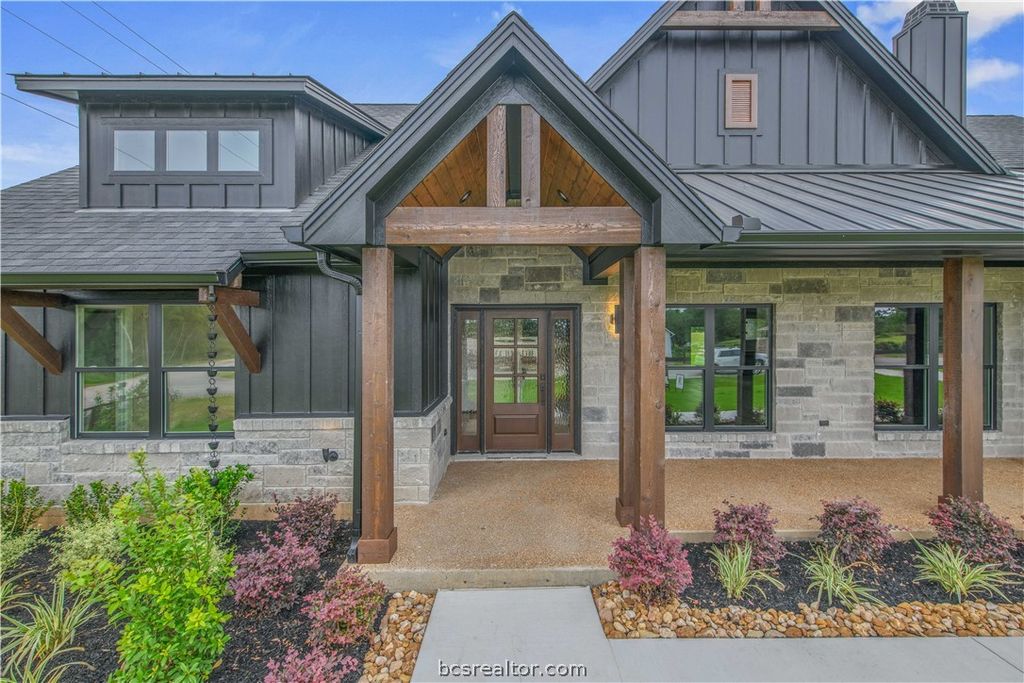 Photo of 5403 Woodland Park Drive, College Station, TX 77845 (MLS # 26005786)