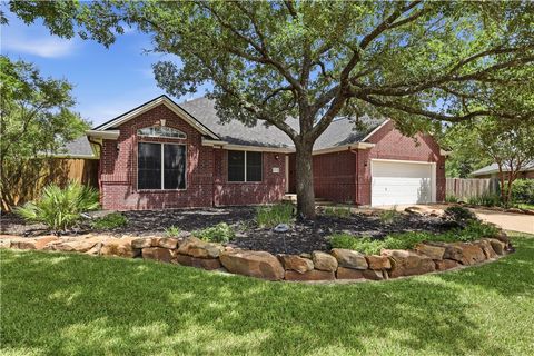 Tiny photo for 6204 London Circle, Bryan, TX 77802 (MLS # 26008652)