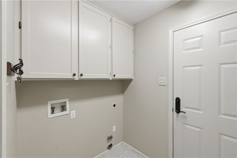 Tiny photo for 6204 London Circle, Bryan, TX 77802 (MLS # 26008652)