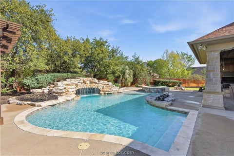 Tiny photo for 4900 Somerset Hills Court, College Station, TX 77845 (MLS # 26003711)