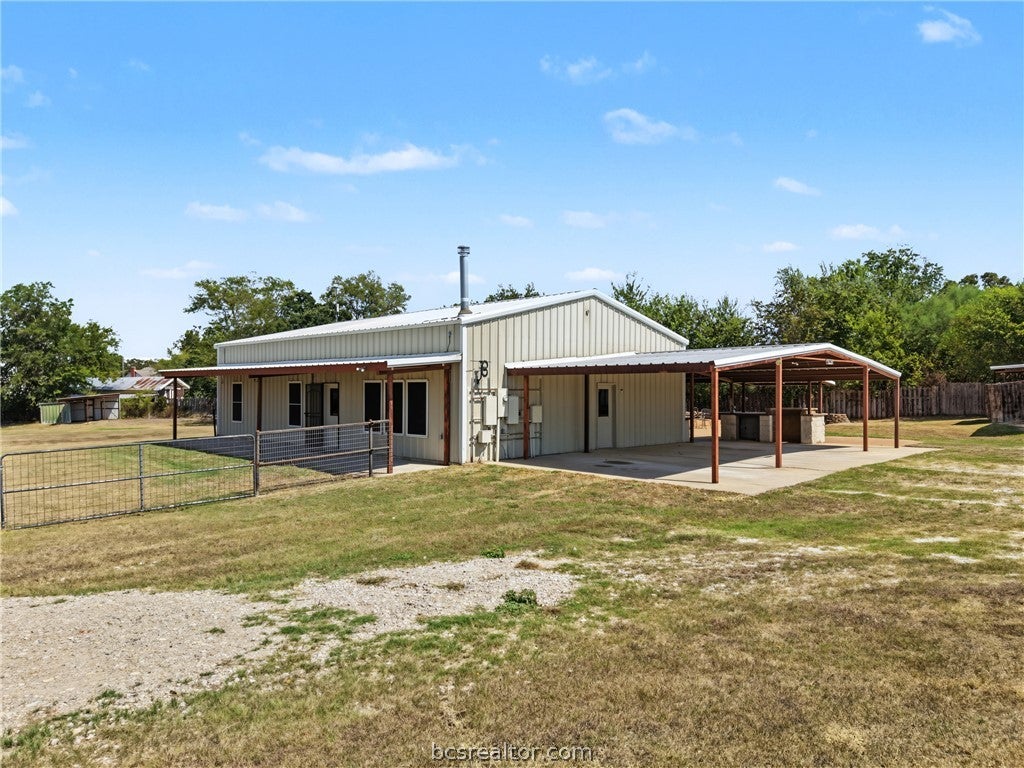 Photo of 6951 Hollow Heights Drive, Bryan, TX 77808 (MLS # 26011674)
