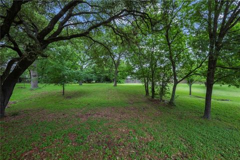 Tiny photo for 516 Avondale Avenue, Bryan, TX 77802 (MLS # 26004748)