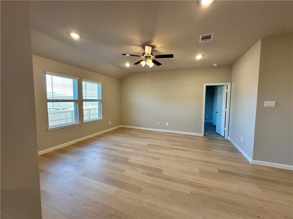 Photo of 1722 San Jacinto Dr, Brenham, TX 77833 (MLS # 26000871)