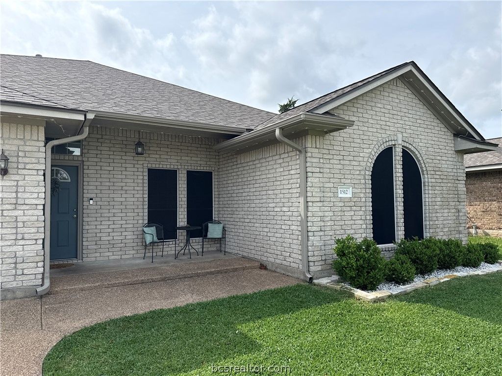 Photo of 1512 Hunter Creek Drive, College Station, TX 77845 (MLS # 26004694)
