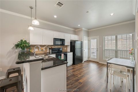 Tiny photo for 305 Holleman Drive E #503, College Station, TX 77840 (MLS # 26005162)