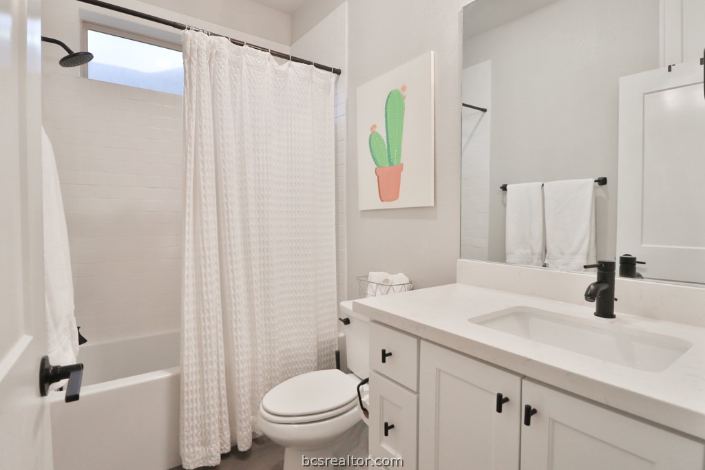 Bryan, Texas 77802, United States, 3 Bedrooms Bedrooms, ,3 BathroomsBathrooms,Residential,Pending,59538