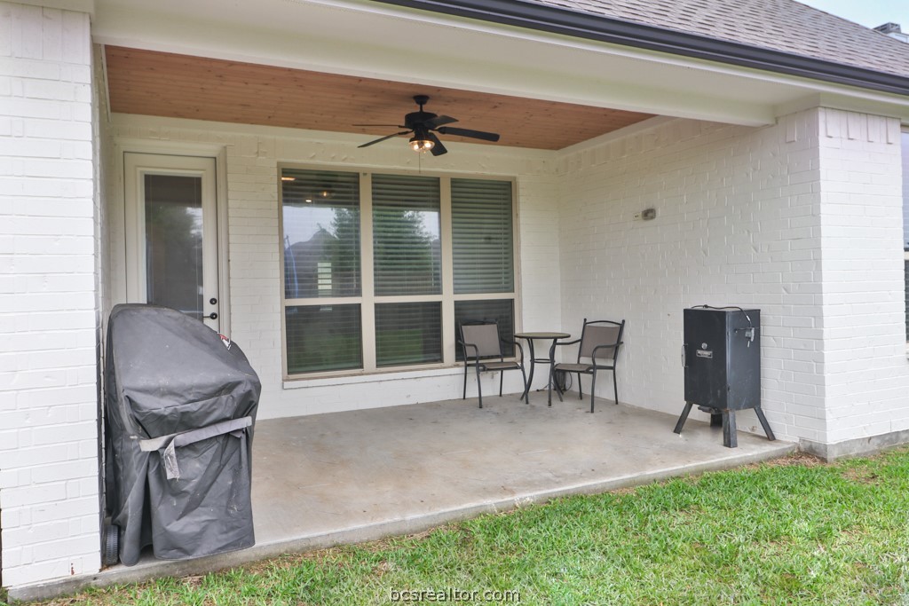 Bryan, Texas 77802, United States, 3 Bedrooms Bedrooms, ,3 BathroomsBathrooms,Residential,Pending,59538