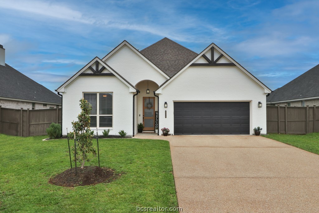 Bryan, Texas 77802, United States, 3 Bedrooms Bedrooms, ,3 BathroomsBathrooms,Residential,Pending,59538