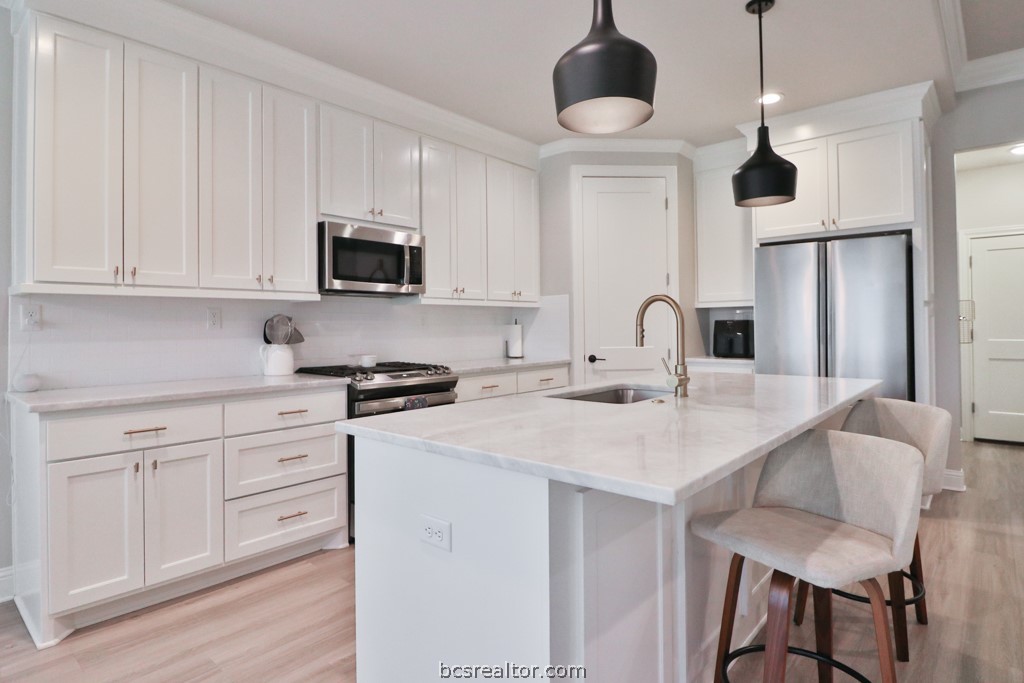 Bryan, Texas 77802, United States, 3 Bedrooms Bedrooms, ,3 BathroomsBathrooms,Residential,Pending,59538