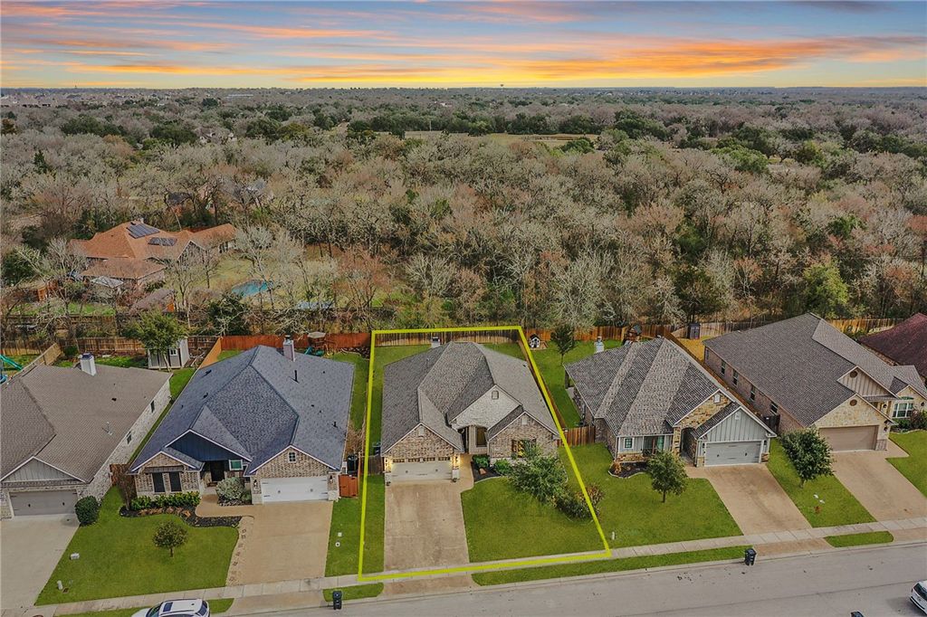 Photo of 15635 Long Creek Lane Ln, College Station, TX 77845 (MLS # 26000715)