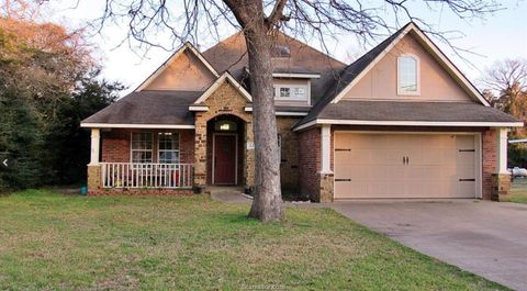 Tiny photo for 52 Fairway Drive, Normangee, TX 77871 (MLS # 25007122)