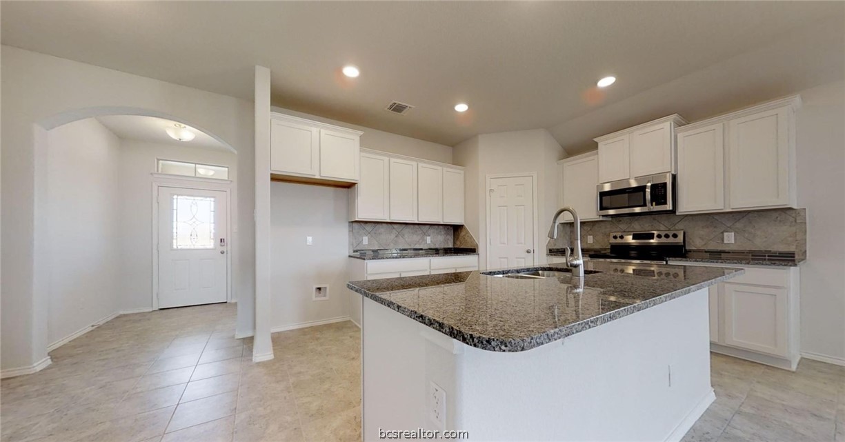 College Station, Texas 77845, United States, 4 Bedrooms Bedrooms, ,2 BathroomsBathrooms,Residential,Pending,61008