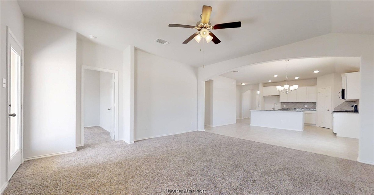 College Station, Texas 77845, United States, 4 Bedrooms Bedrooms, ,2 BathroomsBathrooms,Residential,Pending,61008