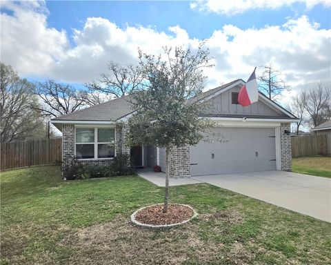 Photo of 809 Meadow Brook Drive, Caldwell, TX 77836 (MLS # 26002728)