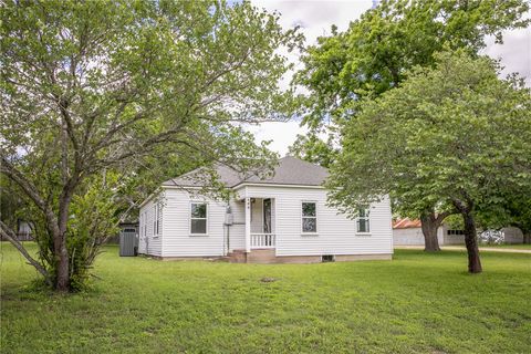 Photo of 400 N Brazos Street, Burton, TX 77835 (MLS # 26005517)