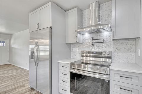 Tiny photo for 503 Perkins Street, Franklin, TX 77856 (MLS # 26001977)