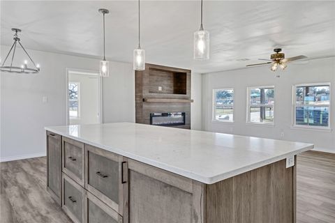 Tiny photo for 503 Perkins Street, Franklin, TX 77856 (MLS # 26001977)