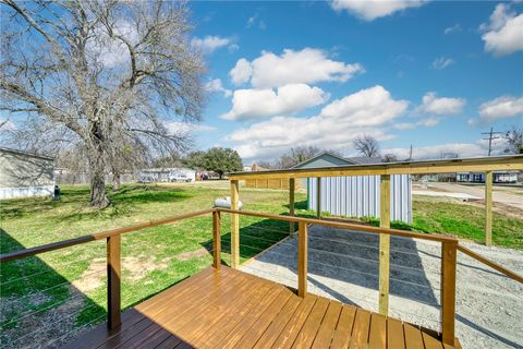 Tiny photo for 503 Perkins Street, Franklin, TX 77856 (MLS # 26001977)