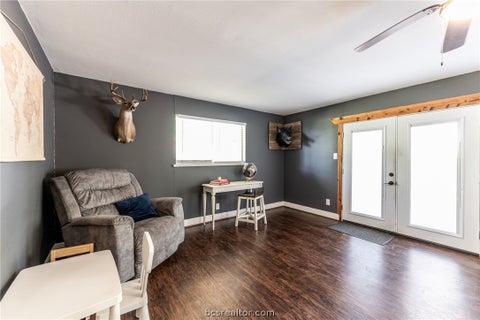 Tiny photo for 2120 Avenue R, Huntsville, TX 77340 (MLS # 26012102)