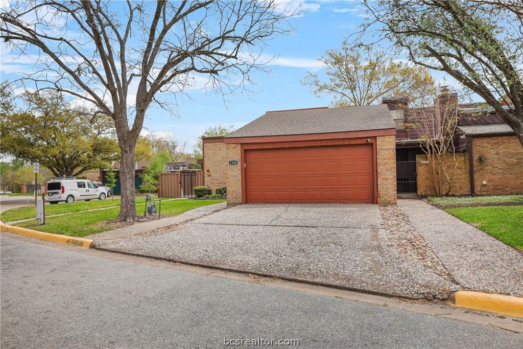 Photo of 1508 Wolf Run, College Station, TX 77840 (MLS # 26003113)