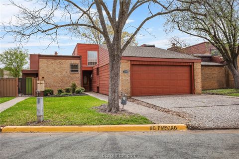 Photo of 1508 Wolf Run, College Station, TX 77840 (MLS # 26003113)