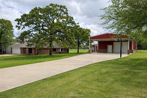 202 Golfview Drive Hilltop Lakes TX 77871