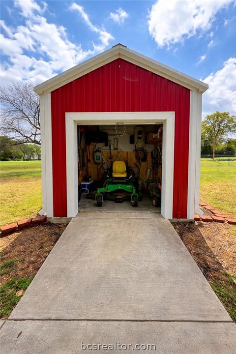 Tiny photo for 202 Golfview Drive, Hilltop Lakes, TX 77871 (MLS # 26003615)