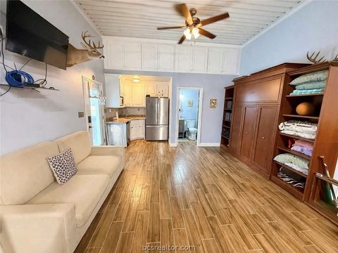 Tiny photo for 202 Golfview Drive, Hilltop Lakes, TX 77871 (MLS # 26003615)