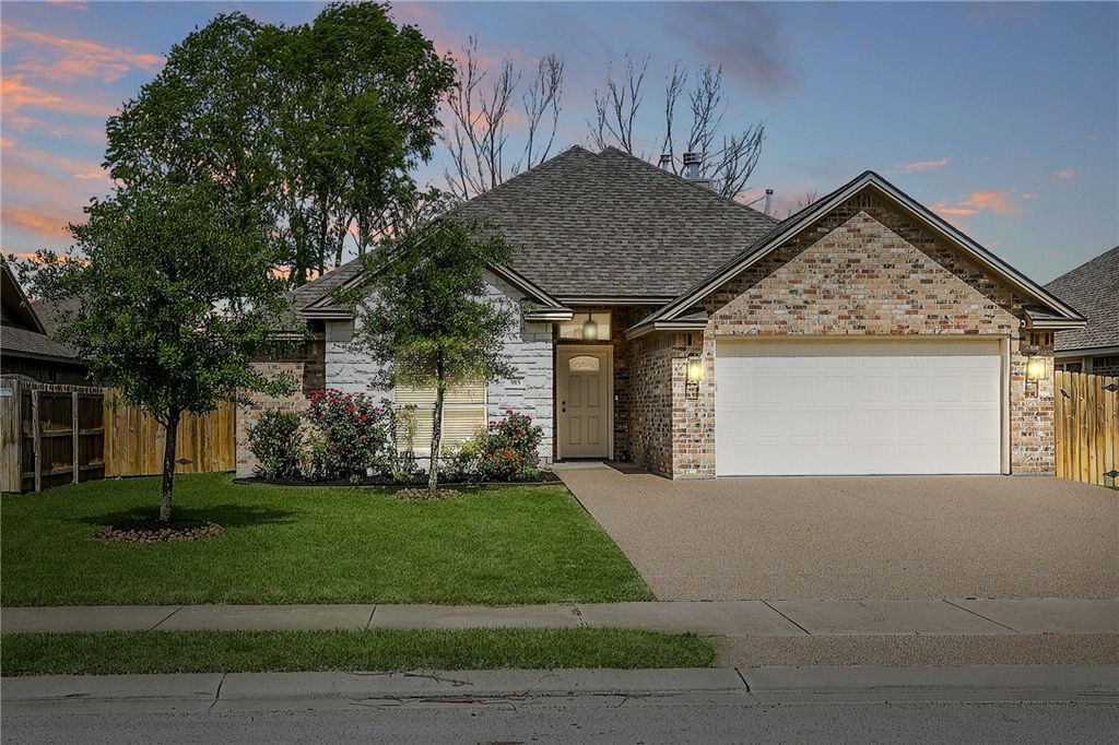 Photo of 915 Dove Chase Lane, College Station, TX 77845 (MLS # 26004038)