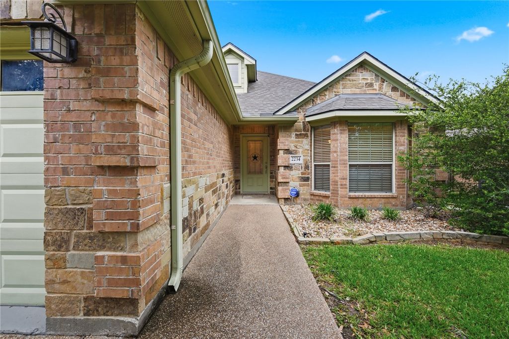 Photo of 2234 Carlisle Court, College Station, TX 77845 (MLS # 26005510)