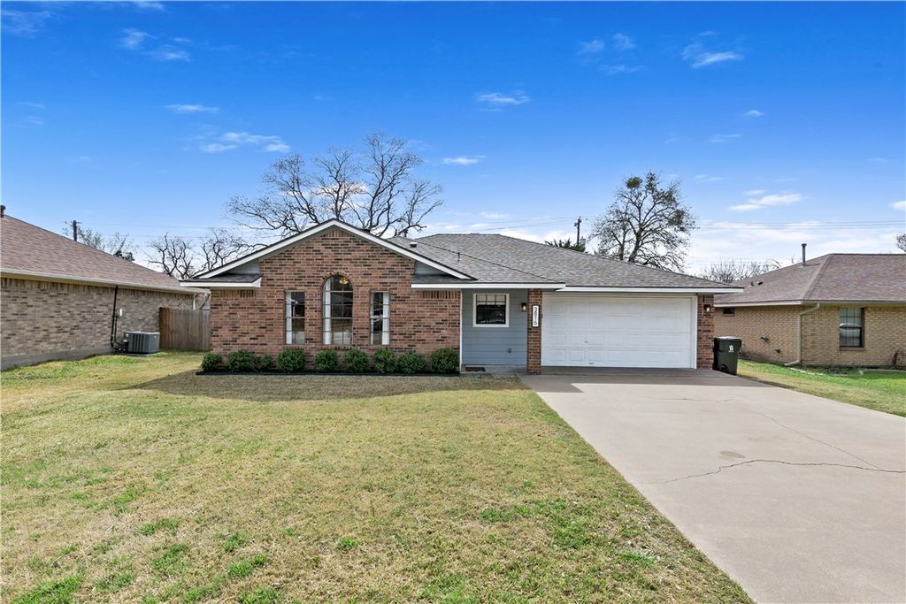Photo of 3816 Brockhampton Drive, Bryan, TX 77802 (MLS # 26002459)