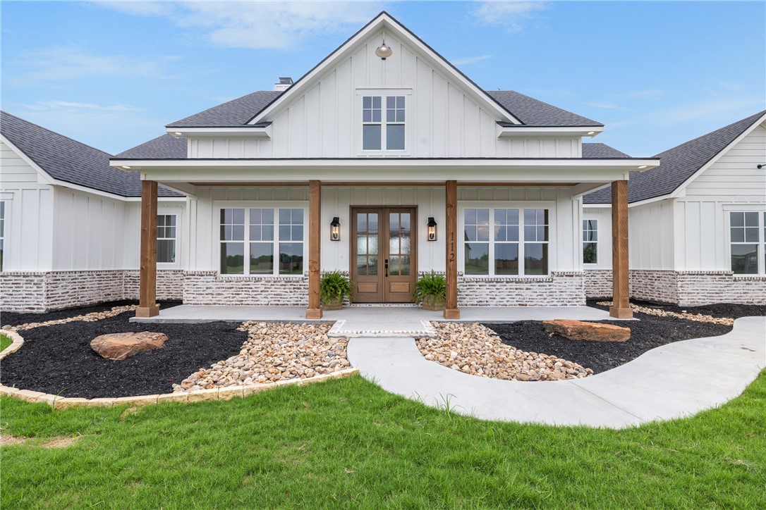 112 Court Side Drive