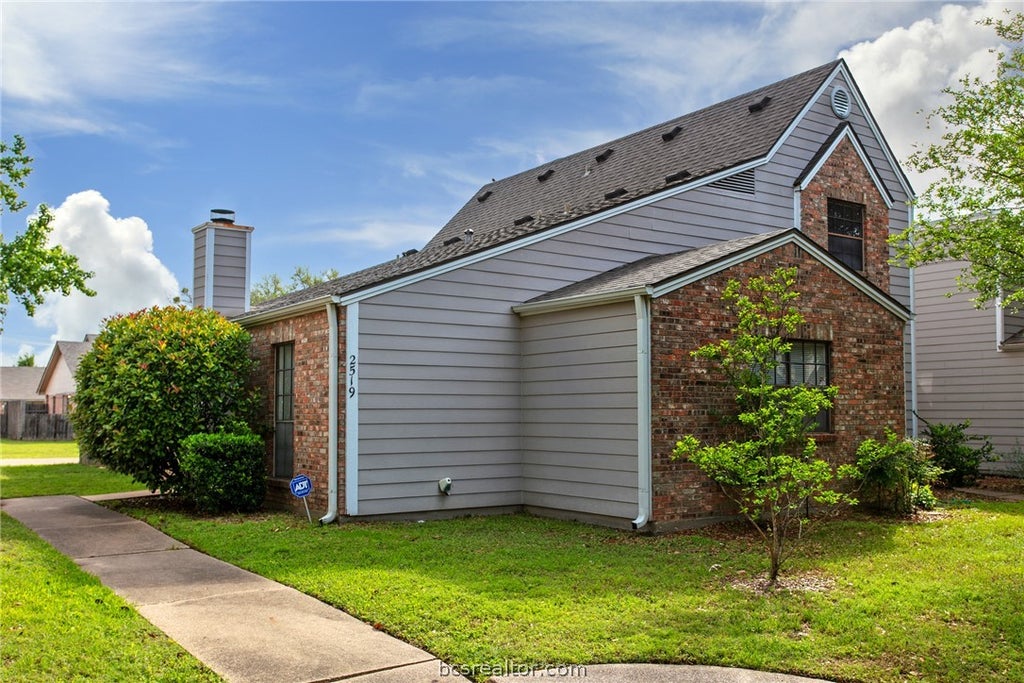 Photo of 2519 Cross Timbers Drive, College Station, TX 77840 (MLS # 26012558)
