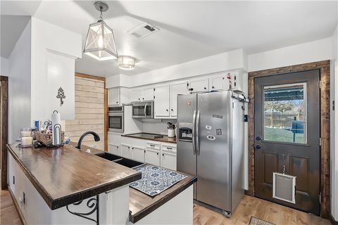 Tiny photo for 18 Eden Rock, Hilltop Lakes, TX 77871 (MLS # 26002026)