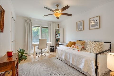 Tiny photo for 8908 Driftwood Drive, College Station, TX 77845 (MLS # 26006095)